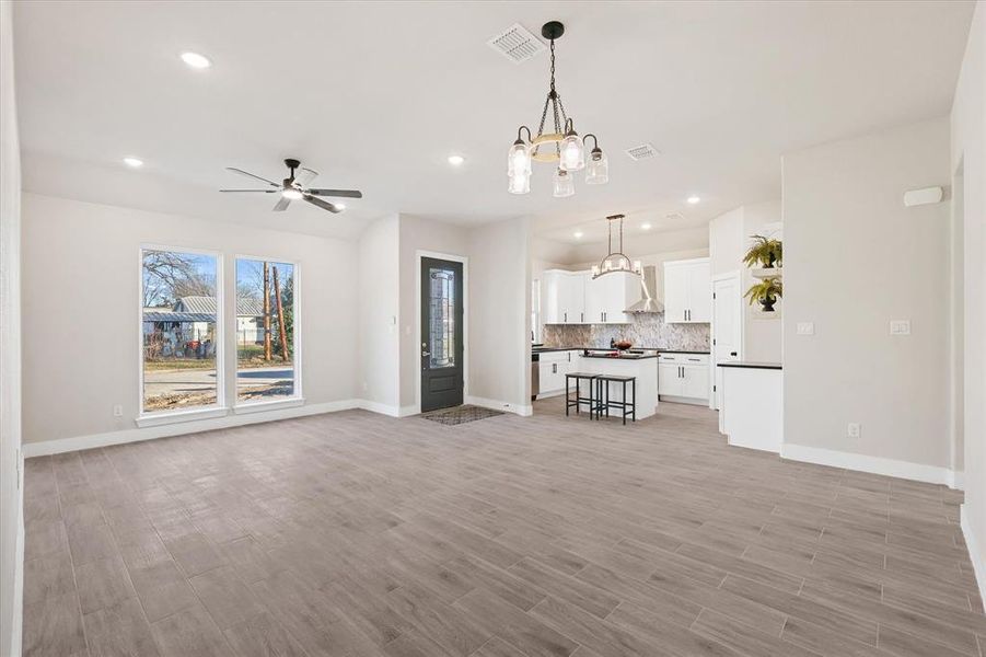 Spacious, unfurnished interior of a new home in , Haltom City (Image 25).