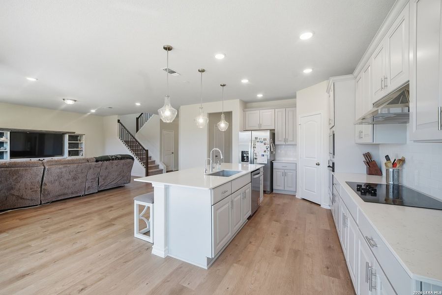 Furnished interior view inside a new home in Horizon Ridge, San Antonio (Image 14). Furnished interior view inside a new home in Horizon Ridge, San Antonio (Image 14).
