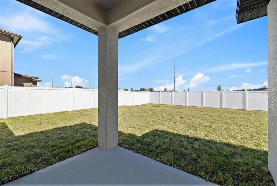 Exterior details and patio area of a home in , Poinciana (Image 3).