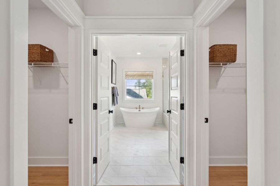 Spacious, unfurnished interior of a new home in Tidewater at Lakes of Cane Bay, Summerville (Image 22).