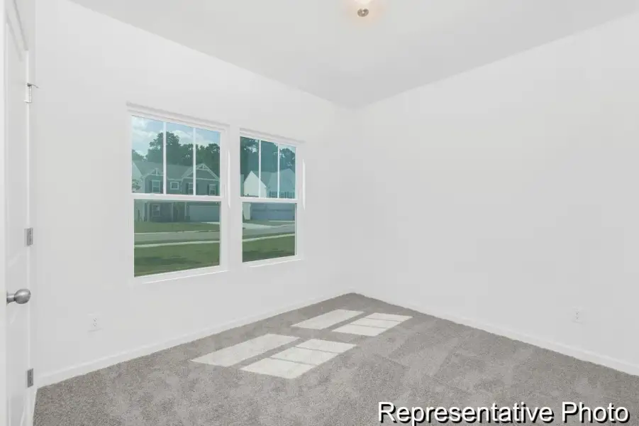 Spacious, unfurnished interior of a new home in Reeves Crossing, St. George (Image 16).