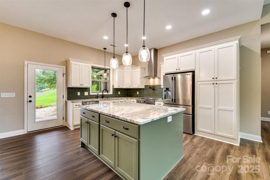 Furnished interior view inside a new home in , Franklin (Image 14).