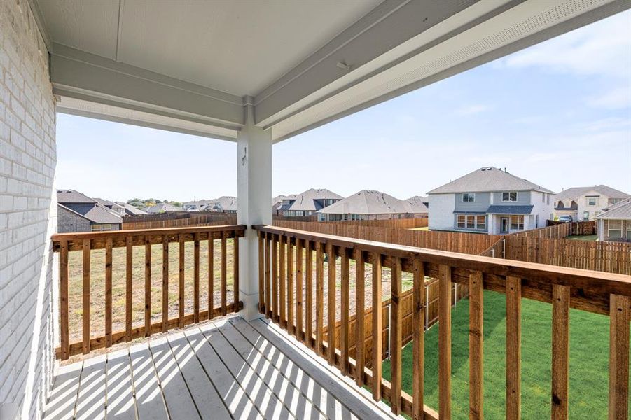 Exterior details and patio area of a home in Hampton Park, Glenn Heights (Image 28).