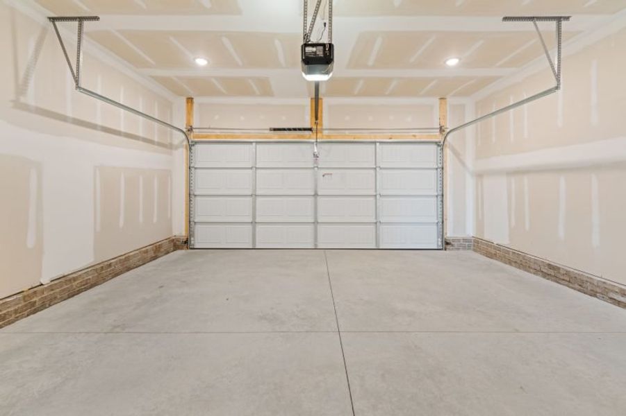 Spacious, unfurnished interior of a new home in Miller's Reserve, Winston-Salem (Image 26). Spacious, unfurnished interior of a new home in Miller's Reserve, Winston-Salem (Image 26).