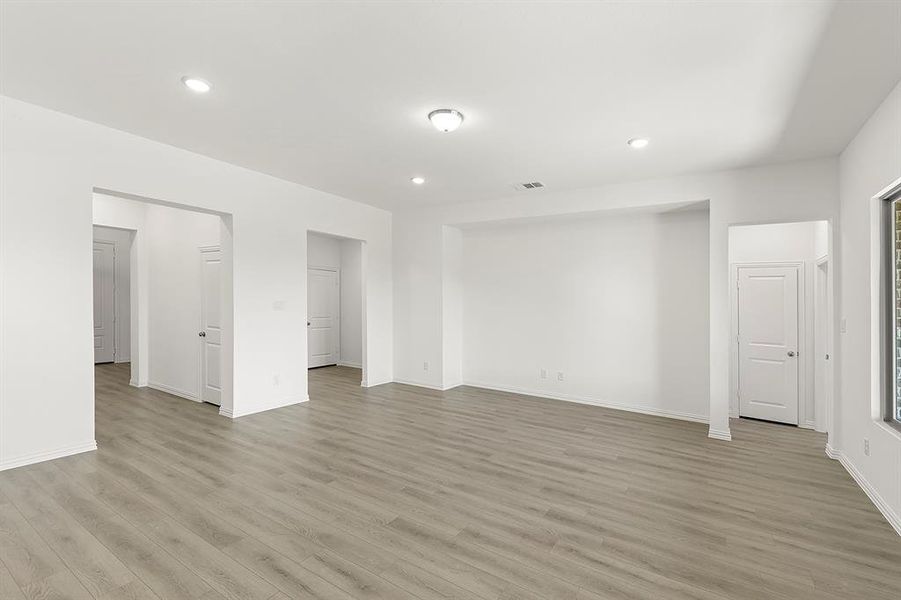 10. 1322 Parkdale - Family (3) 10. 1322 Parkdale - Family (3)