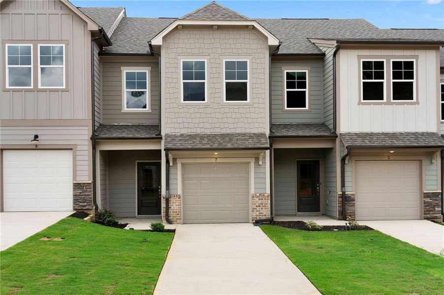 Front exterior of a new home in , Cedartown, GA, highlighting curb appeal (Image 31). Front exterior of a new home in , Cedartown, GA, highlighting curb appeal (Image 31).