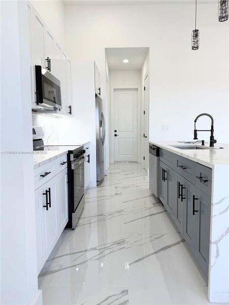 Furnished interior view inside a new home in , Cape Coral (Image 9).