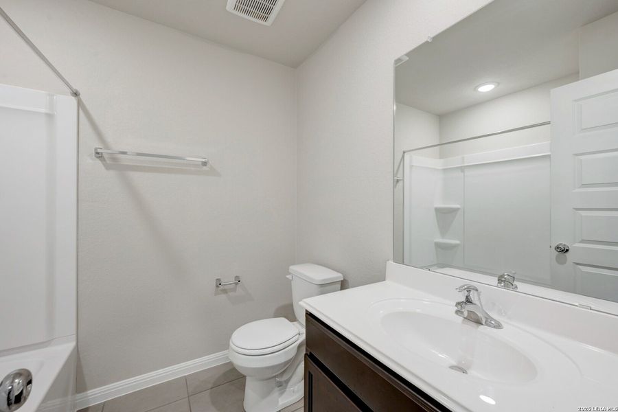 Furnished interior view inside a new home in Mesquite Ridge, San Antonio (Image 12).