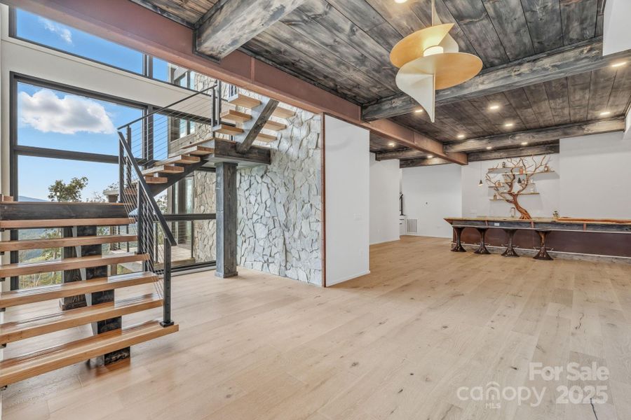 Community amenities in , Banner Elk (Image 32).