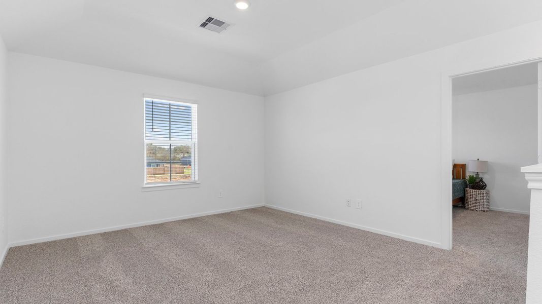 Spacious, unfurnished interior of a new home in Lakes at Westland Ranch, League City (Image 18). Spacious, unfurnished interior of a new home in Lakes at Westland Ranch, League City (Image 18).