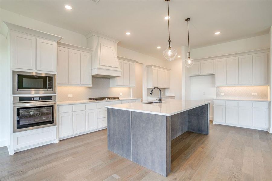 Furnished interior view inside a new home in Pecan Grove, Burleson (Image 11).