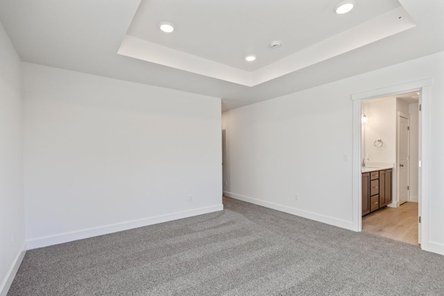 Spacious, unfurnished interior of a new home in Feather Ridge, Redmond (Image 18). Spacious, unfurnished interior of a new home in Feather Ridge, Redmond (Image 18).