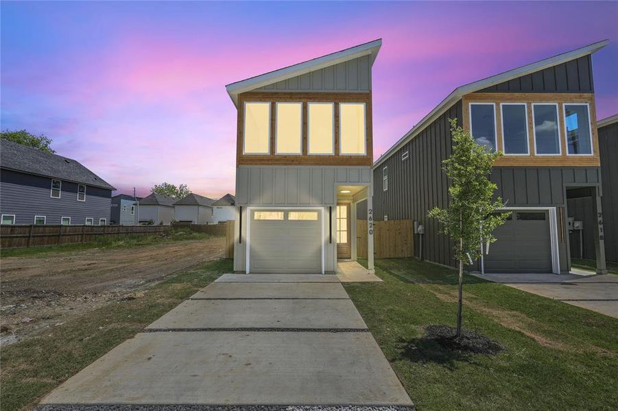 Front exterior of a new home in , Dallas, TX, highlighting curb appeal (Image 1). Front exterior of a new home in , Dallas, TX, highlighting curb appeal (Image 1).
