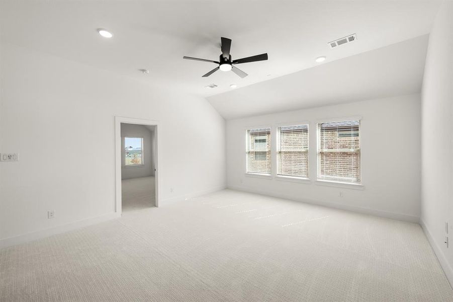 Spacious, unfurnished interior of a new home in Birdsong - Harwood, Mansfield (Image 20).