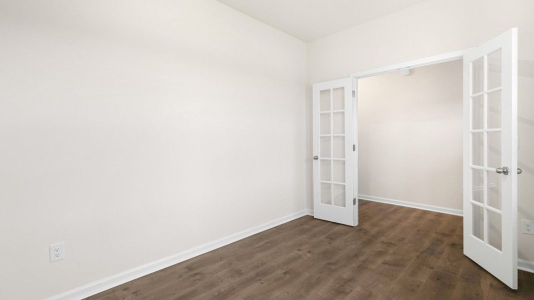 Spacious, unfurnished interior of a new home in Cambridge Park, Mebane (Image 8).