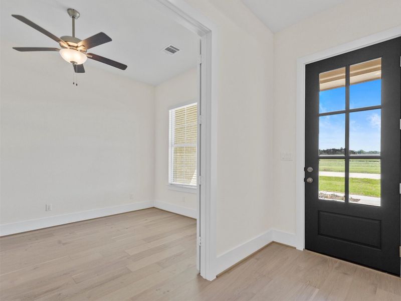 Spacious, unfurnished interior of a new home in , Smithville (Image 24).