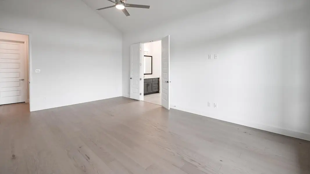 Spacious, unfurnished interior of a new home in Thornebrook, Bulverde (Image 17).