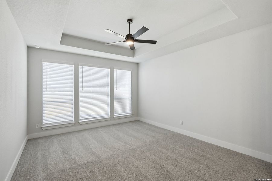 Spacious, unfurnished interior of a new home in Sienna Lakes, San Antonio (Image 35).