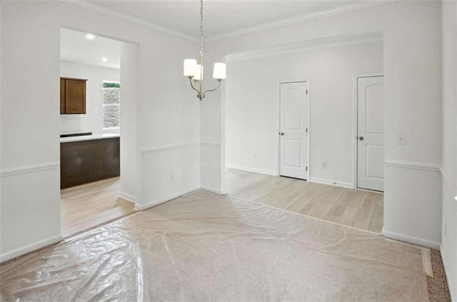 Spacious, unfurnished interior of a new home in Creekside Landing, Dallas (Image 22).