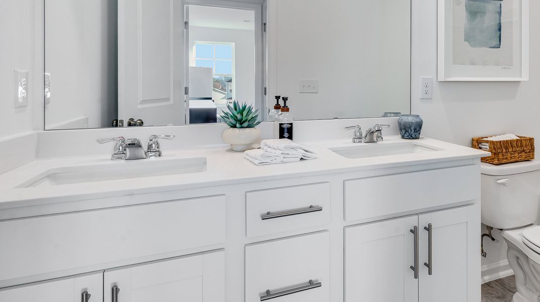 1781 Carson II Owners Bath 2of2