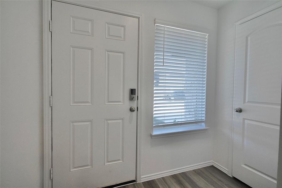 Spacious, unfurnished interior of a new home in Legacy Park, Houston (Image 29).