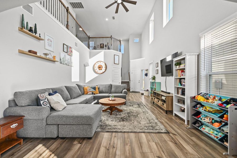 Furnished interior view inside a new home in Porter Country, Buda (Image 29).