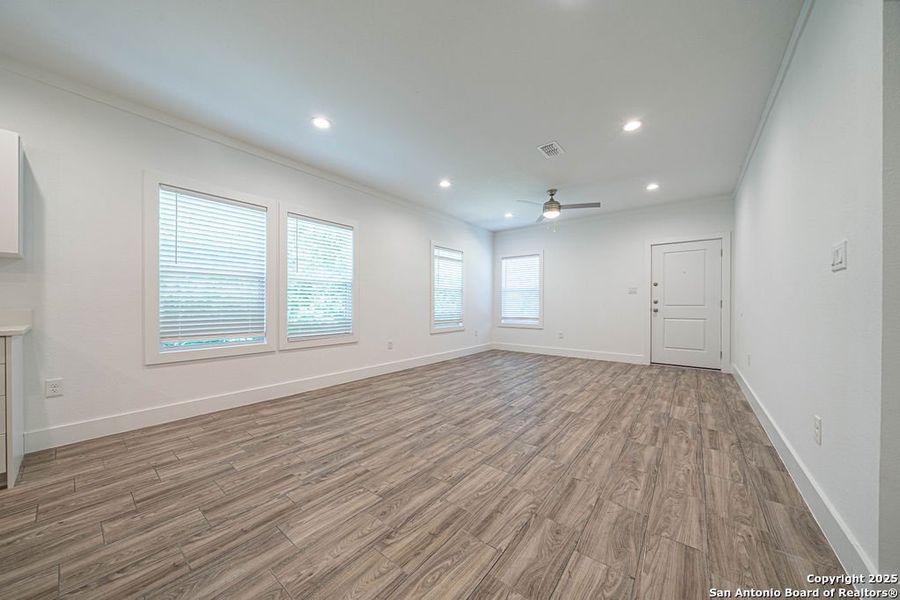 Spacious, unfurnished interior of a new home in , San Antonio (Image 20).