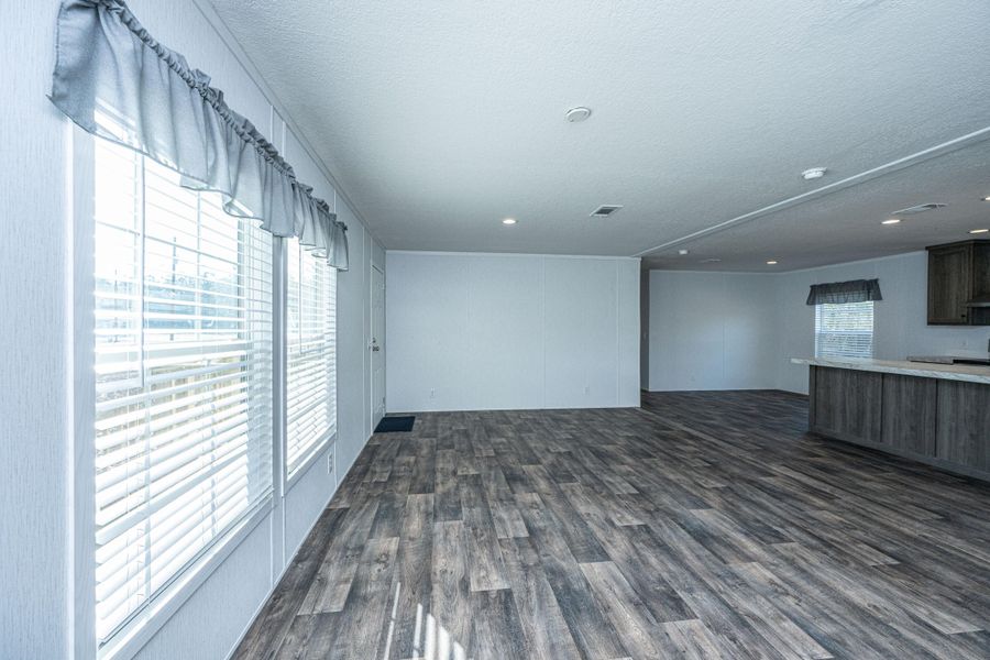 Spacious, unfurnished interior of a new home in , Pinopolis (Image 34).