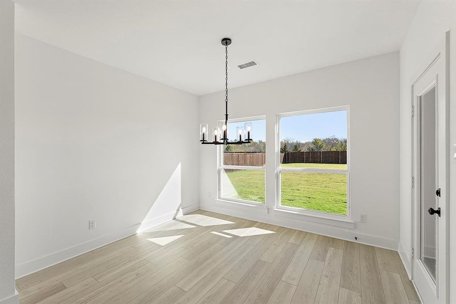 12_13. 953 Gold Finch - Nook