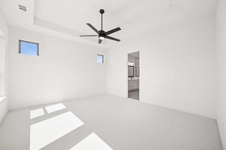 Spacious, unfurnished interior of a new home in Terraces – Classics, Rockwall (Image 24). Spacious, unfurnished interior of a new home in Terraces – Classics, Rockwall (Image 24).