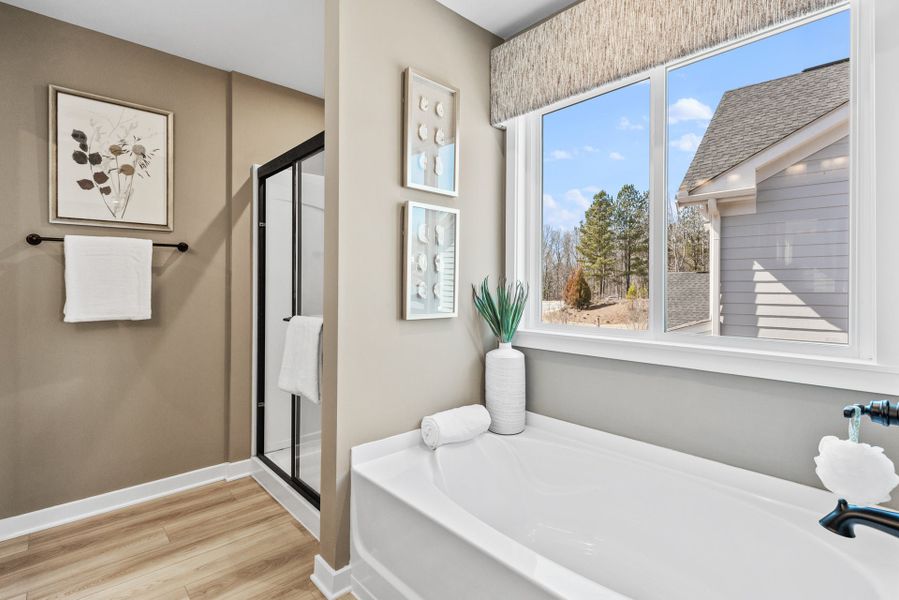 Representative furnished interior of a home built from the Greenbriar by Fischer Homes in Sage Woods, Dallas (Image 32).