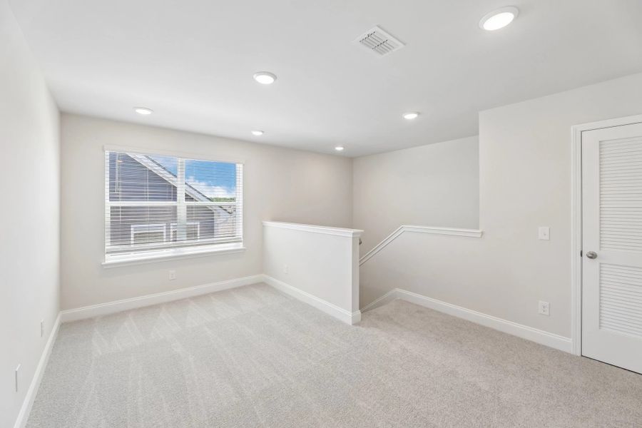 Spacious, unfurnished interior of a new home in Cades Bluff, Lebanon (Image 26). Spacious, unfurnished interior of a new home in Cades Bluff, Lebanon (Image 26).