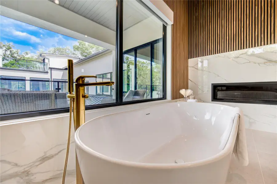 Image 50 of a home in .