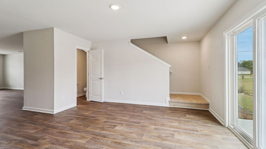 Spacious, unfurnished interior of a new home in Hunter's Branch, Hopkins (Image 14).