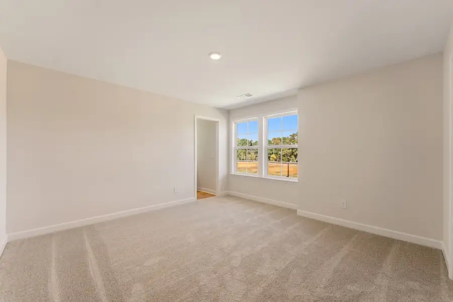 Spacious, unfurnished interior of a new home in Ridgecrest at Midway, Anderson (Image 32).