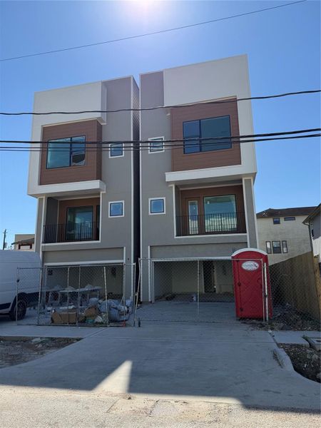 Image 20 of a home in .