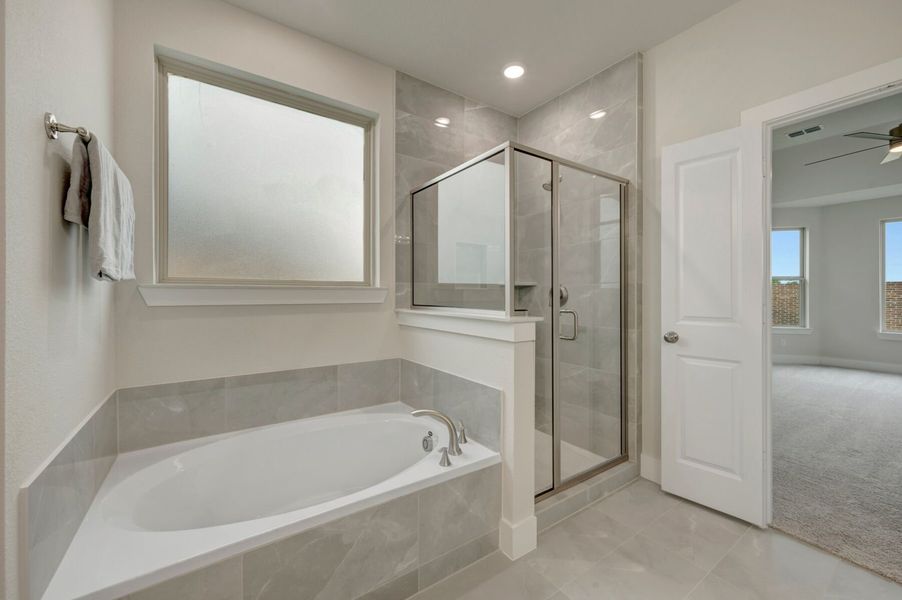 Owner's Bathroom Owner's Bathroom