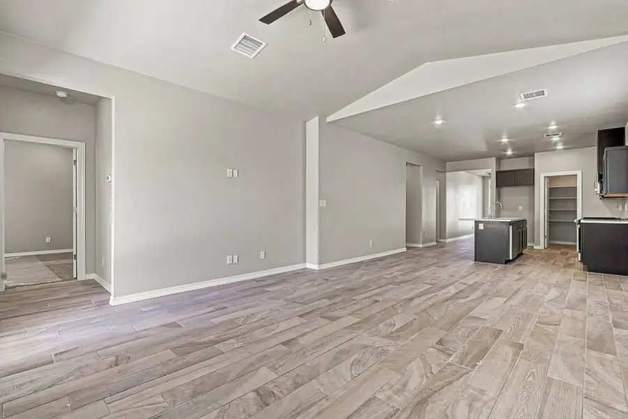 Representative unfurnished interior of a home built from the Sagebrush by View Homes in Paseo del Este, El Paso (Image 16).