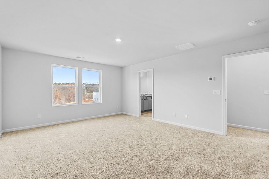 Spacious, unfurnished interior of a new home in Bell West, Kernersville (Image 23).