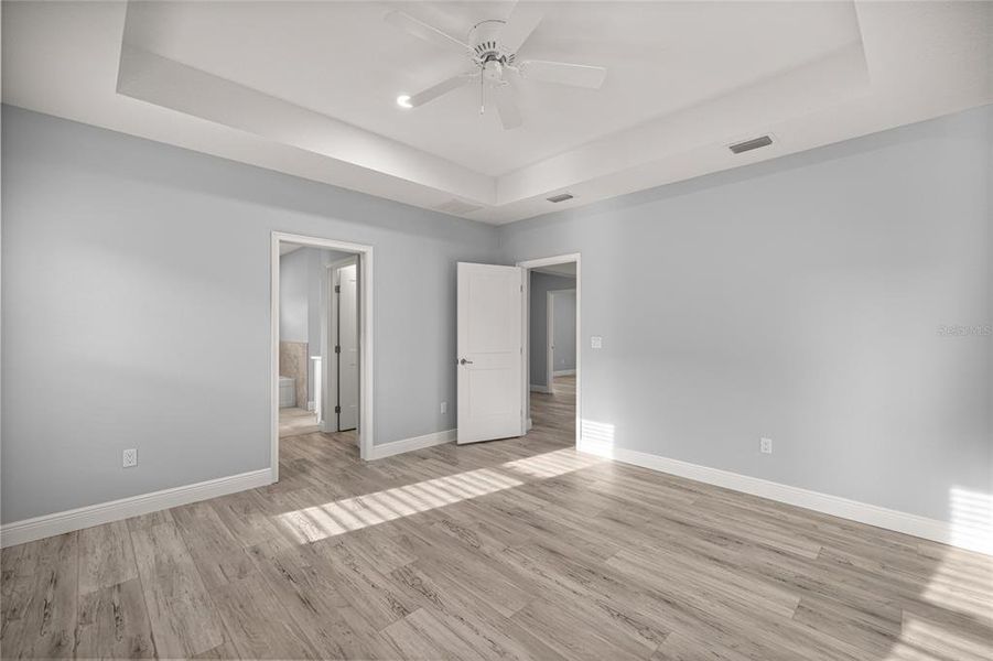Spacious, unfurnished interior of a new home in , Ocala (Image 26).