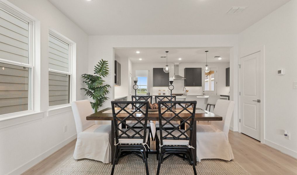 Dining Area Dining Area