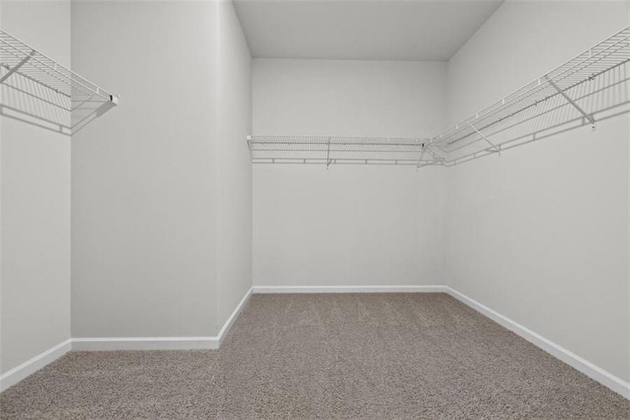 Spacious, unfurnished interior of a new home in , Athens (Image 43).