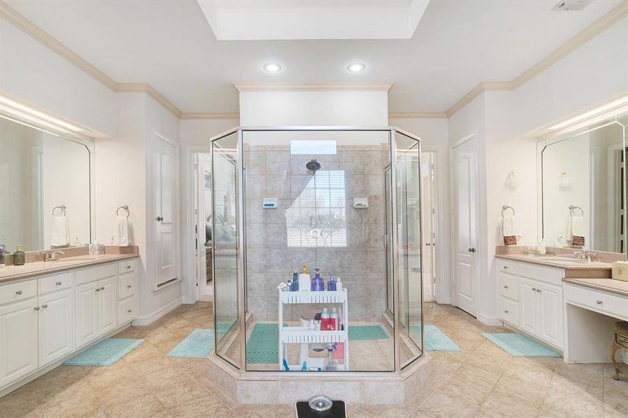 Furnished interior view inside a new home in , Powderly (Image 17).