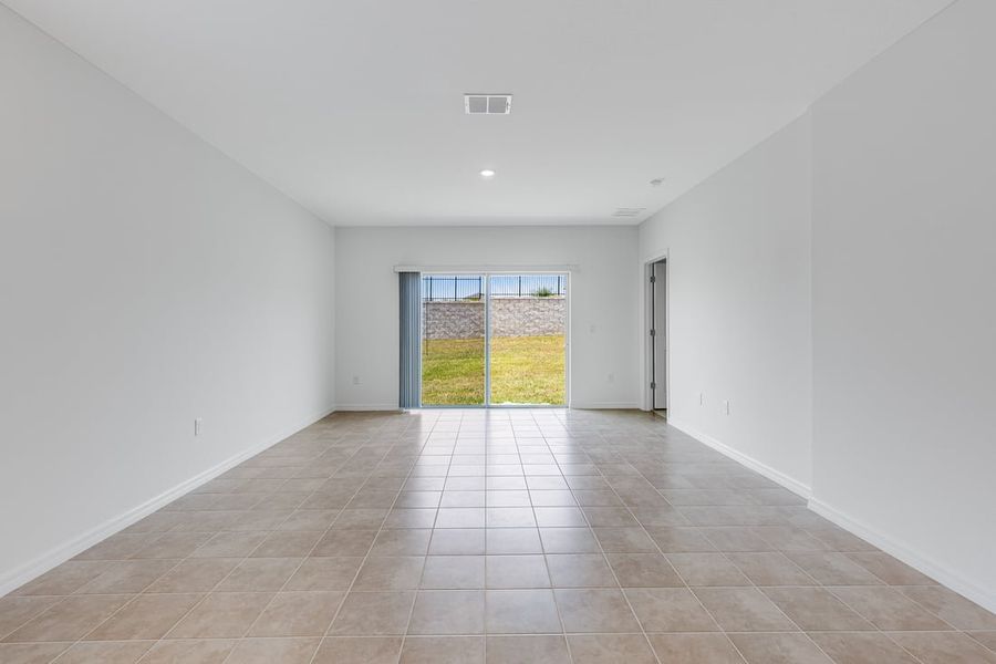 Spacious, unfurnished interior of a new home in Palm Wind, Hudson (Image 23).