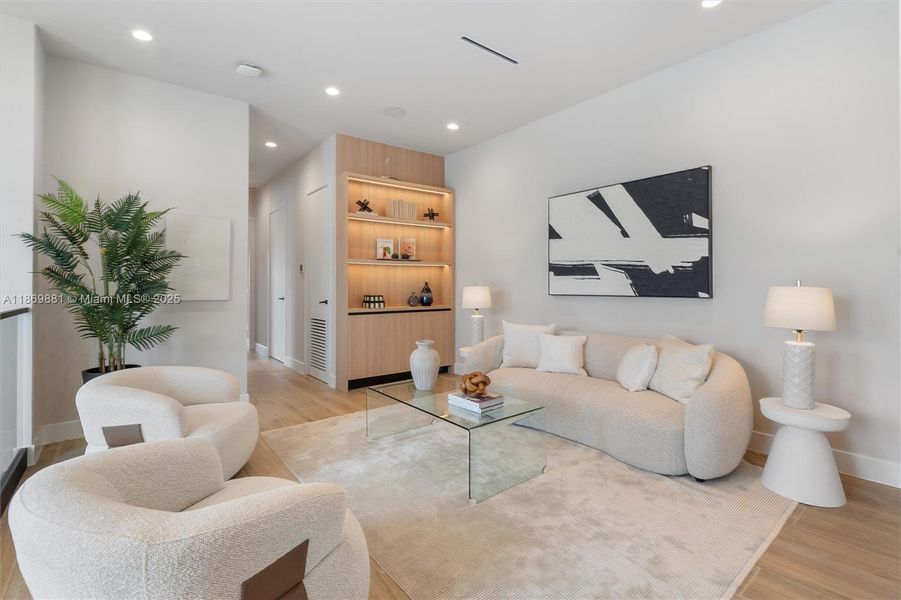 Furnished interior view inside a new home in , Fort Lauderdale (Image 22).