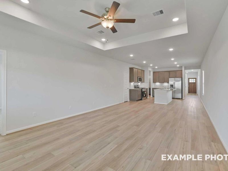 Spacious, unfurnished interior of a new home in Caney Creek Place, Conroe (Image 17).