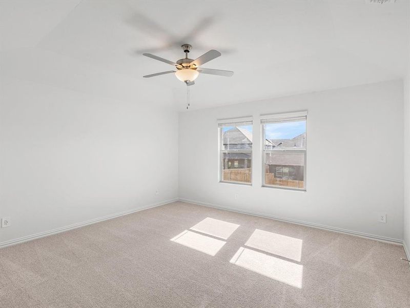 Spacious, unfurnished interior of a new home in Simpson Crossing - Spring Series, McKinney (Image 14).