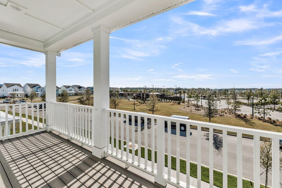 Exterior details and patio area of a home in Carnes Crossroads, Summerville (Image 28).