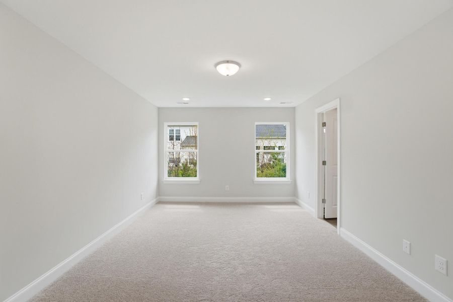 Spacious, unfurnished interior of a new home in Harrisburg Village Townhomes, Harrisburg (Image 29).