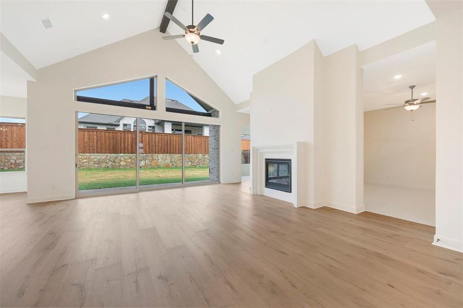 Spacious, unfurnished interior of a new home in Terraces – Estates, Rockwall (Image 19).